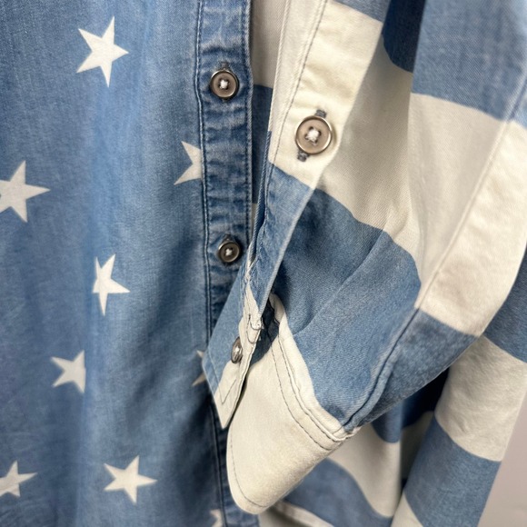 Stars and Stripes T&W Designs Patriotic Flag Womens Denim Style shirt Small - Picture 6 of 13
